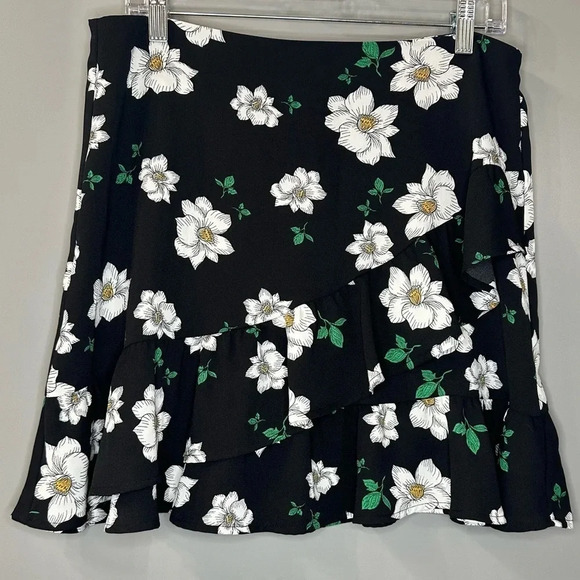 Bar III Skirt Women's Ruffled Floral Print Mini Skirt Black Size 8 - Picture 3 of 8